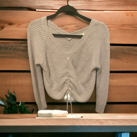 Jolie & Joy Cinched Front Lightweight Sweater. Size M Great Condition. - Picture 4 of 7